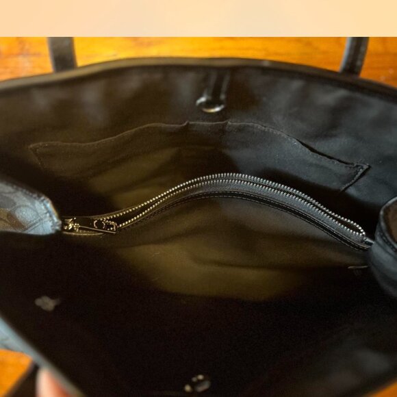 SIGNATURE COACH DRAWSTRING PURSE - Picture 4 of 5